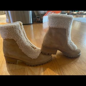 S 37 Sarah Flint brand new winter boots with small heel and fur lined